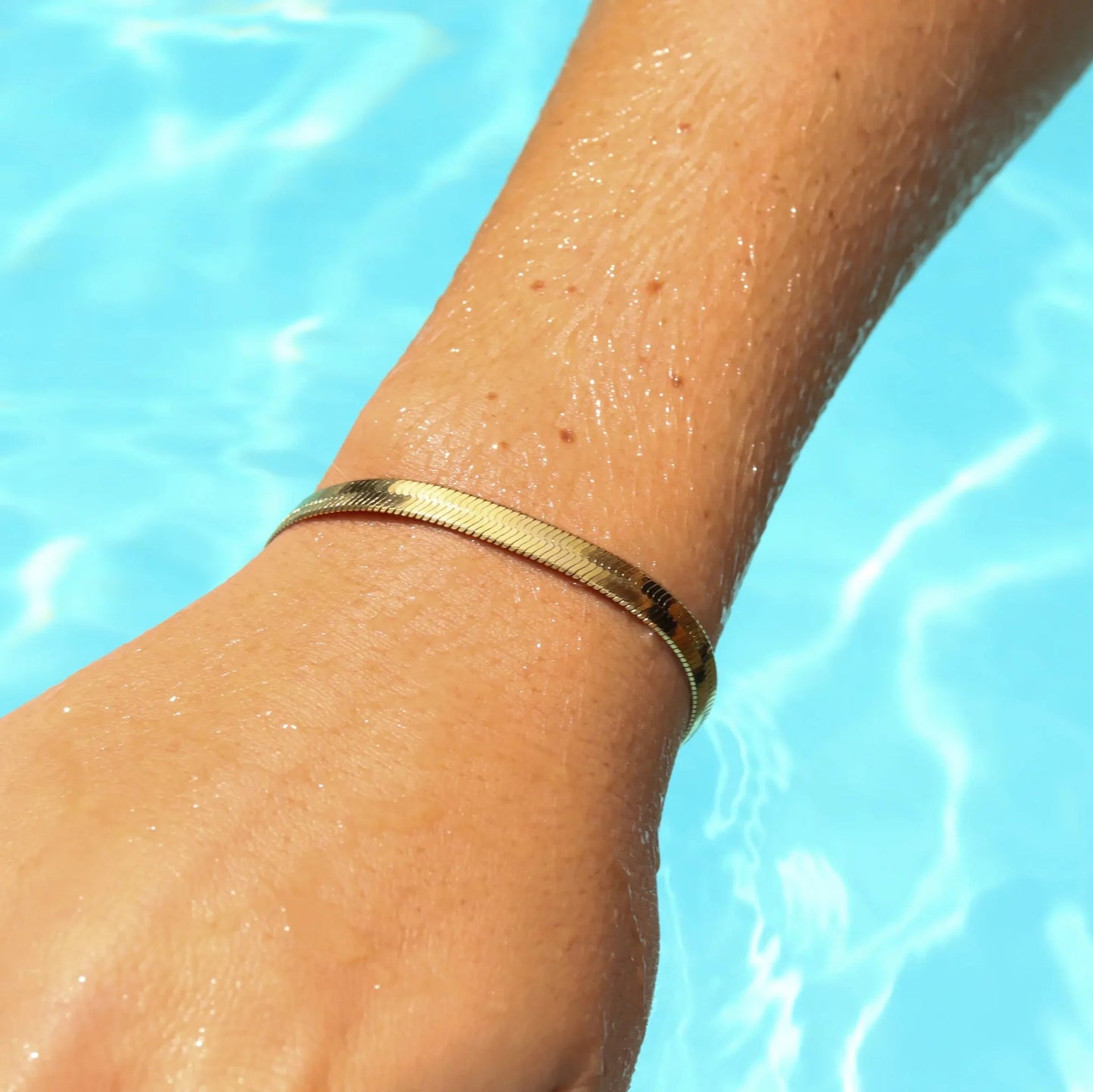 18k Gold PVD Herringbone chain bracelet